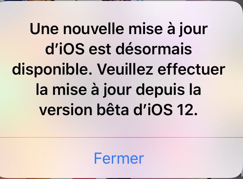 actualitesapple's tweet photo. Vous avez ce message vous aussi, voici comment corriger la situation temporairement. Allez dans Réglages > Général > Date et heure, désactivez Réglage automatique et mettez la date du 31 juillet. #iOS12beta11 #iPhone #iPad #Apple https://t.co/jCgBiRDkMf
