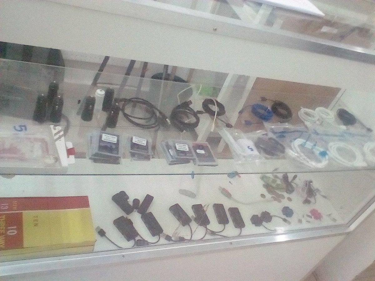 Techtronix2's tweet image. Get your original alue for money cellphone accessories from TechTronix. Harare deals