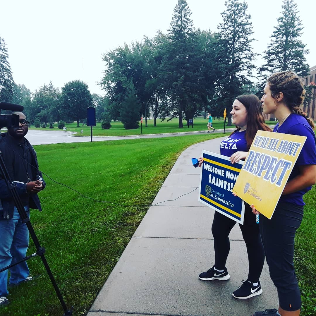 StScholastica's tweet photo. Thanks to @KBJR6news for stopping by to cover our Move-In Day! #movein2018 #classof2022 #welcomeSaints https://t.co/vG8cO93qwG
