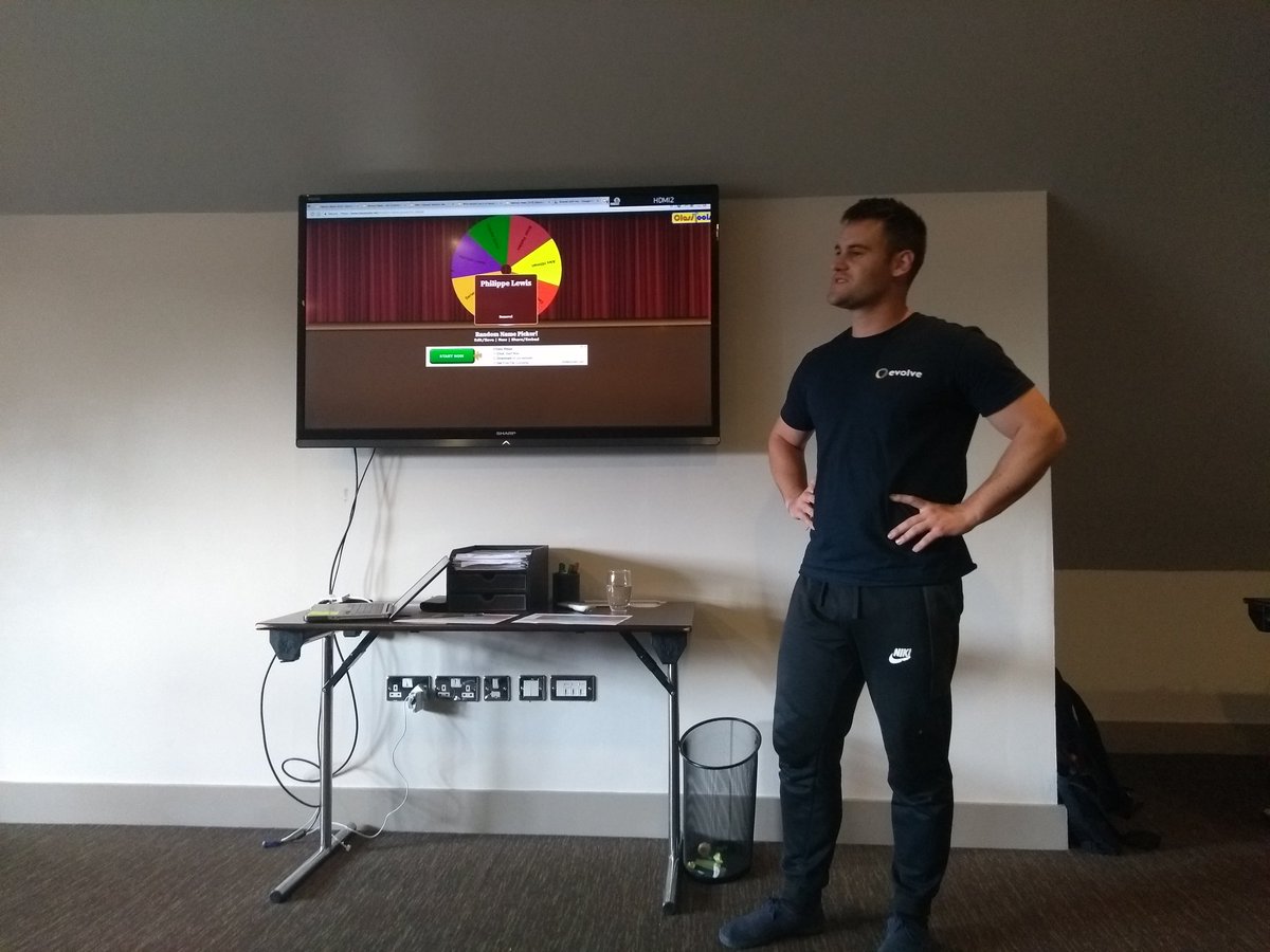 AmieRichards's tweet image. #MentorMeet Health Mentor @PhilippeLewis1 from @Evolve_Impact and @sevensisterssch talking about his experiences this year! #inspiration #cognition