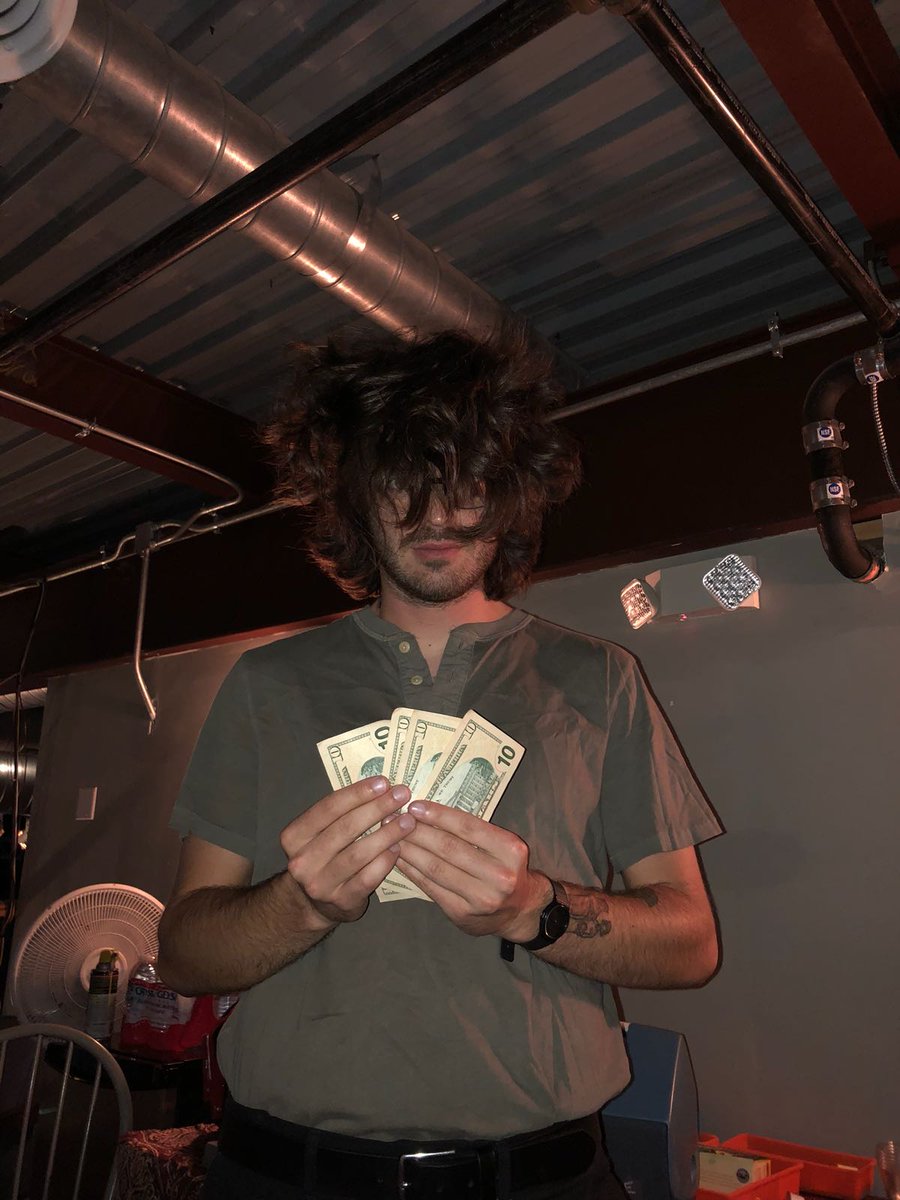 Atlanta tonight at <a href="/drunkenunicorn/">The Drunken Unicorn</a> with <a href="/xthinlipsx/">Thin Lips</a> and Tyler Sydney. Doors at 9 music at 9:30