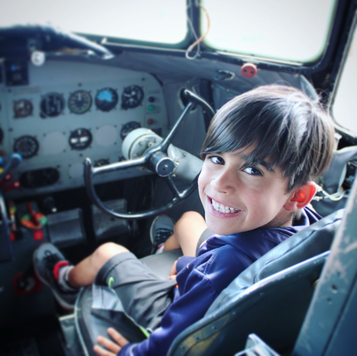 AreaParry's tweet image. Who’s excited for this year’s fly-in?! This is a great time for the community to get together and celebrate our love of aviation! 
#avgeek #parrysound #flyin #pilot