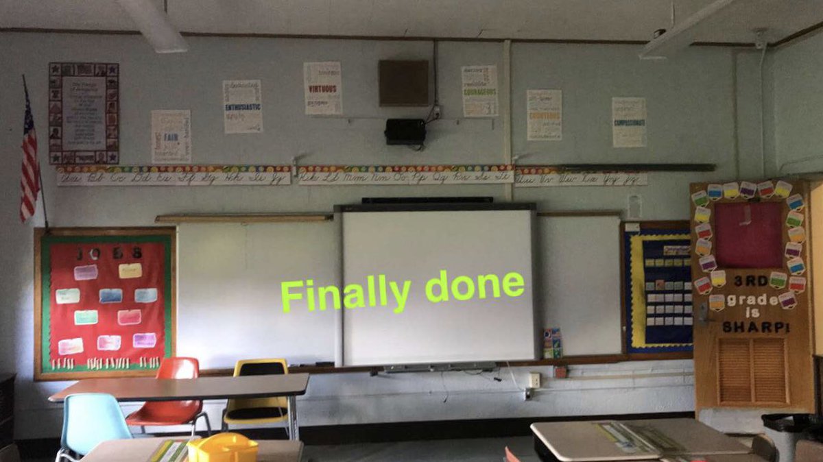 MrPappas_'s tweet photo. Classroom is all set up for third grade! So excited to meet all of my new students!📙🍎 https://t.co/zkyv0OscsJ