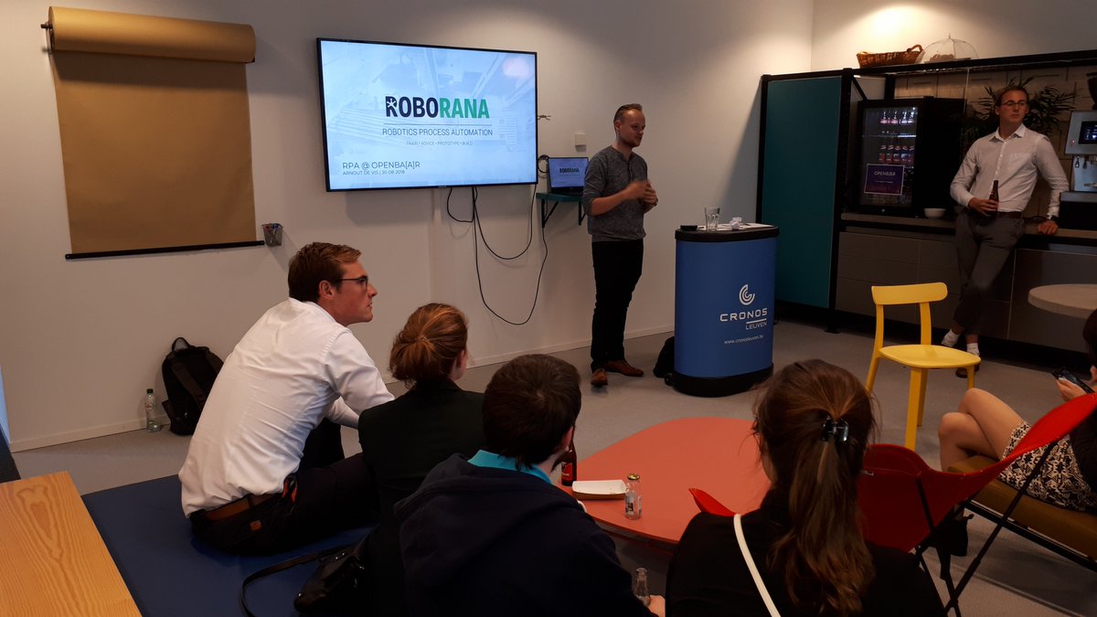 CronosGroep's tweet image. Gisteren ging de tweede sessie van Openba[a]r @CronosLeuven over #RPA @RoboRana en #InvisibleInfrastructure @FarosBelgium - full house met veel pizza, ondernemers en innovatie! 🍕😄 openbar.cronosleuven.be