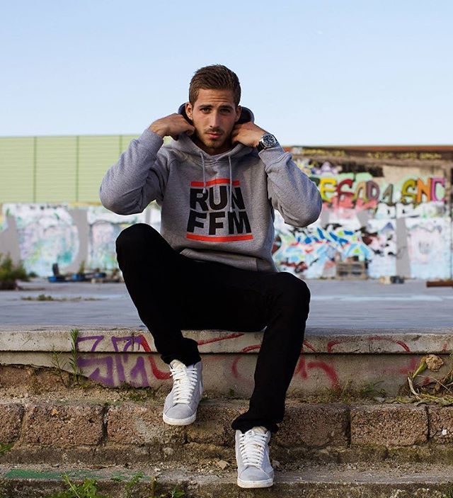 RUNFFM's tweet photo. Guude @kevintrapp! Willkommen zurück. 💪
#kevintrapp #kt01 #nurdieSGE #runffm auf Instagram gepostet: https://t.co/CSnMsUD00u https://t.co/Jn9GWj7GZp