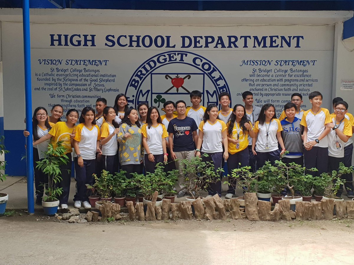 7Blisss's tweet photo. 🤣💛 https://t.co/ceA1pWsfnP
