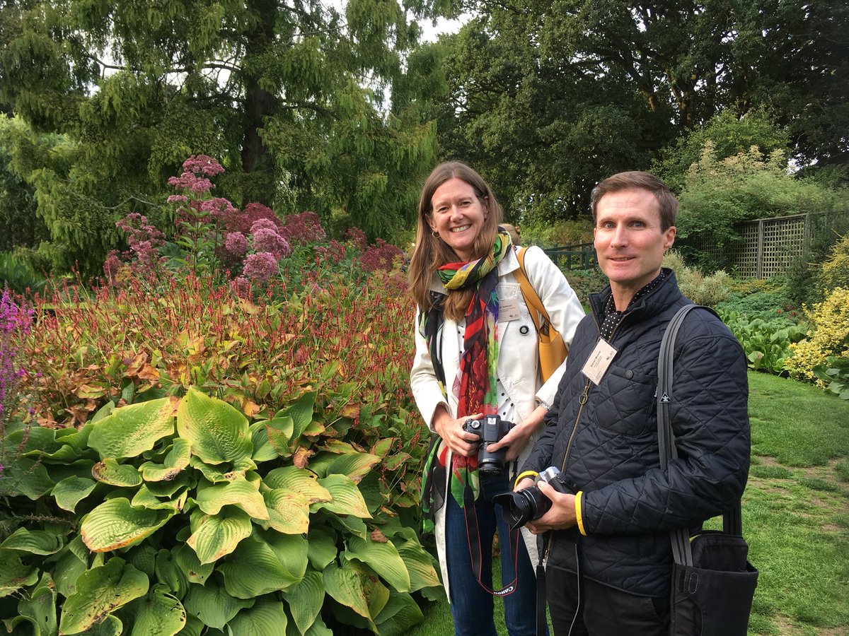 cfdesheff's tweet photo. Meeting old friends again, and making new friends @BethChattoGdns @SallyOHal @moore_d https://t.co/SuxycPUz0n