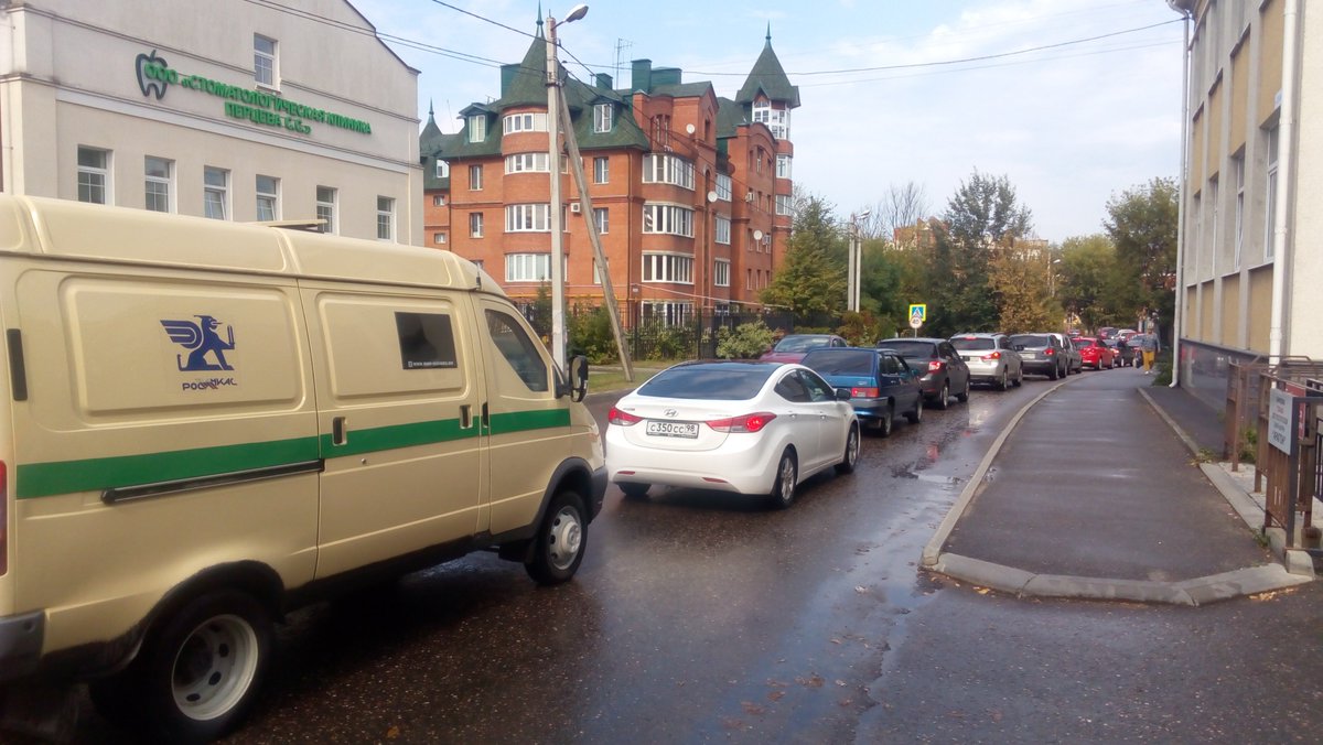 Крутицкая стоит в обе стороны!
Пушкина абсолютно пустая. Эту улицу купил губернатор? Не стыдно? Неужели нельзя на время работ открыть улицу для проезда? Почему так не уважают людей, города города #Иваново?
<a href="/blag_adm/">Упр.благоустройства</a> <a href="/ivteleradio/">ГТРК «Ивтелерадио»</a> <a href="/onf_ivanovo/">ОНФ Иваново</a> <a href="/ivanovo4people/">ИВАНОВО ДЛЯ ЛЮДЕЙ</a> <a href="/Pravitelstvo_RF/">Правительство России</a>