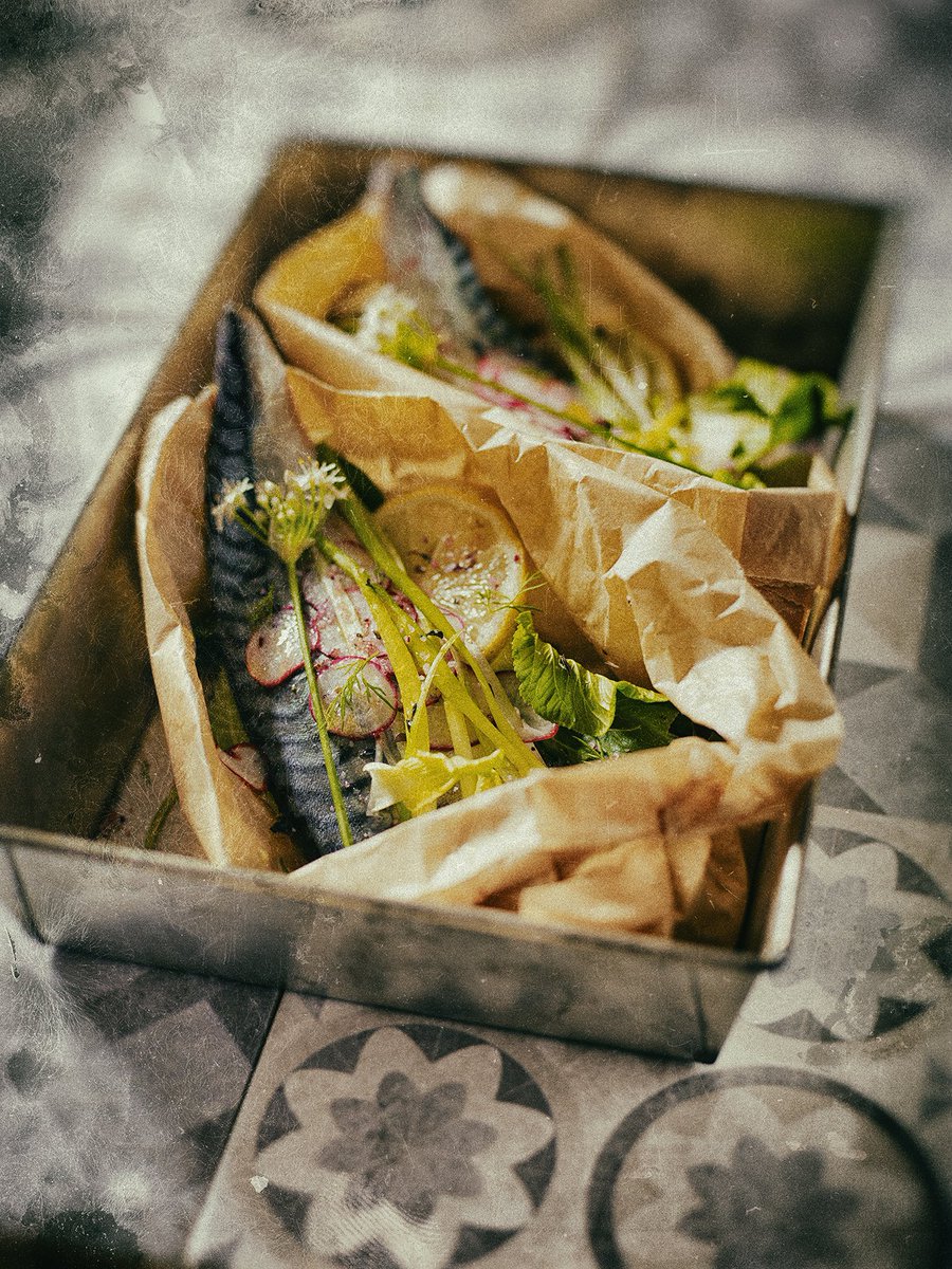 Equator_Design's tweet image. It&apos;s fish Friday here at our Manchester site today. 

Our food stylists and photography team in Manchester have been working on some development work this week.

#createdbyequator #equatordesign #fishfriday #fish #friday  #photography #foodphotography #foodstyling #designagency