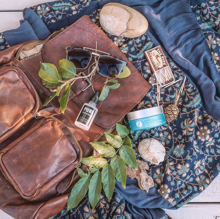 Traveling for the long weekend? Be sure to take our B5 Hydrating Serum along just like the globetrotting duo @televisionofnomads. It's perfect for keeping your skin clear, fresh and in check when you're away from home. 📷 @televisionofnomads #cleanbeauty #skincare #longweekend