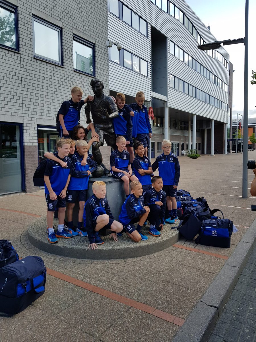 JansenMansen's tweet photo. Vanochtend getraind. Eten in stadion en vanmiddag afreizen naar Kerkrade. Morgen Roda JC - SC Heerenveen 013. https://t.co/ii9If7n8G5