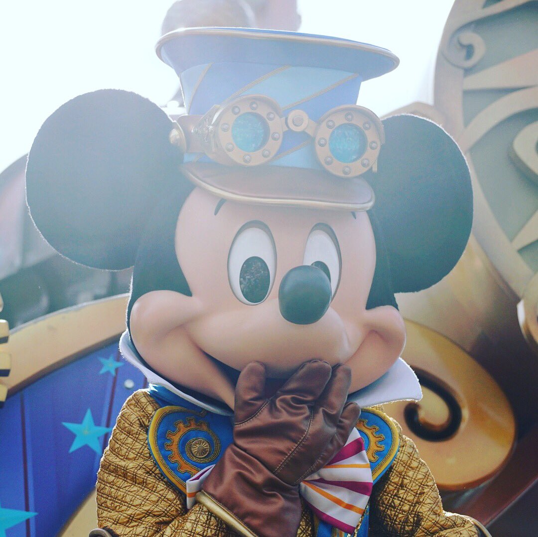 joyceadventures's tweet photo. Mickey ❤️ #mickeymouse #mickey #disneymouse #mouse #disneyworld #disneylover #disneyland #photography #disneylandparis #disneyparis #disneyparks #disneylandpark #disney #eurodisney #disneylife #disneylove
#disneystarsonparade
#starsonparade
#lostinthemagic
#disneyparade https://t.co/jEskEysLQL