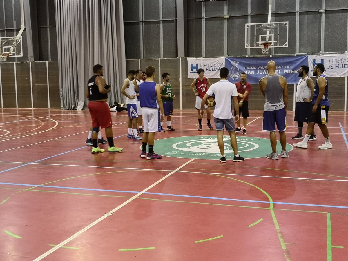 La primera semana de entrenamientos de nuestros equipos llega a su fin. Estos días siempre son duros, pero al final se agradecen. ¡Ya tenemos ganas de jugar! 😀😀