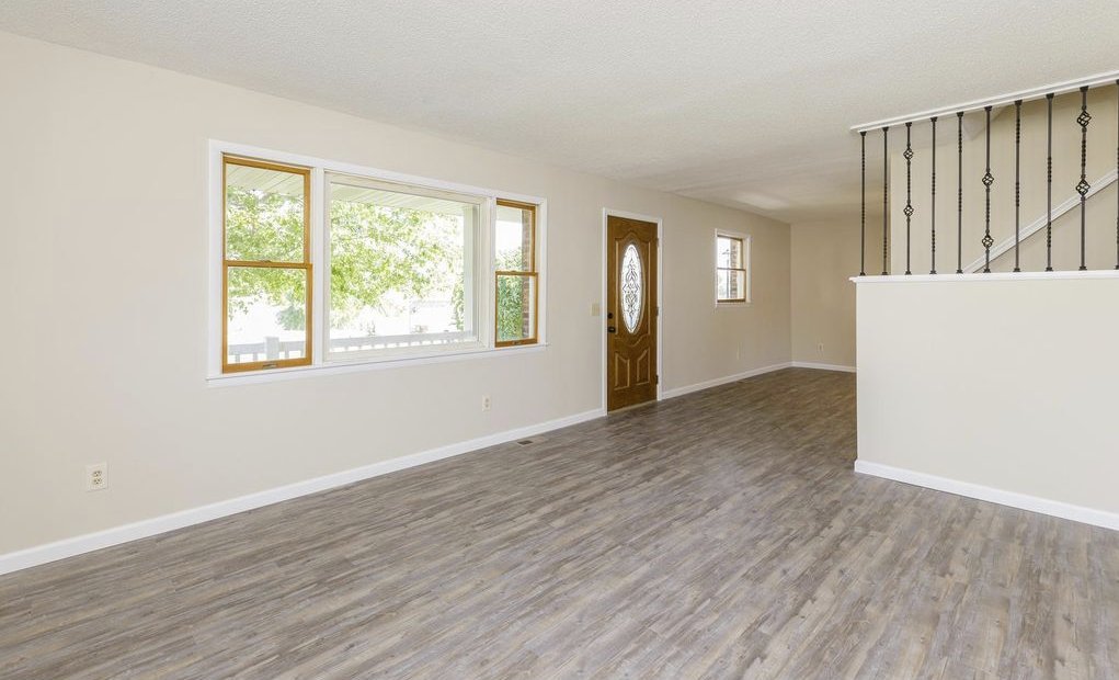 MeyerRE1959's tweet photo. It’s #FixItUpFriday, and today we’ve got a RARE gem! How often do you see a 5-bedroom house on the market?! It's perfect for a growing family, and it’s all newly renovated by Keith Meyer and his awesome team of contractors! https://t.co/CnmLruBJtn #realestate #realtors #Troy https://t.co/sgSHjqrvxR