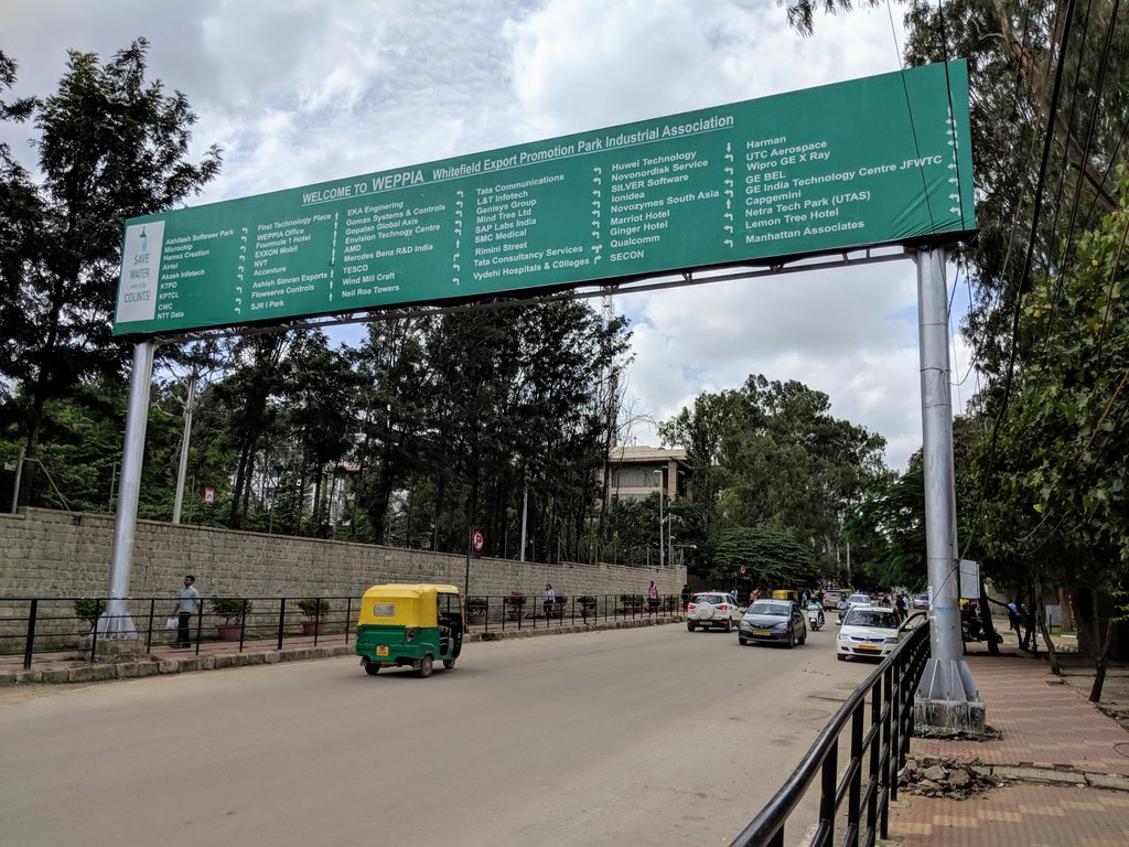 souvikbasu's tweet photo. Example of a legally correct yet experience wise #horribleUI 😥 .. more than 50 labels to be read while you are driving at 30-40 km/h 🤔 the big list is not even sorted alphabetically if I want to look for a company name or by direction if I want to check which ones are on left https://t.co/wbjd0GCju8