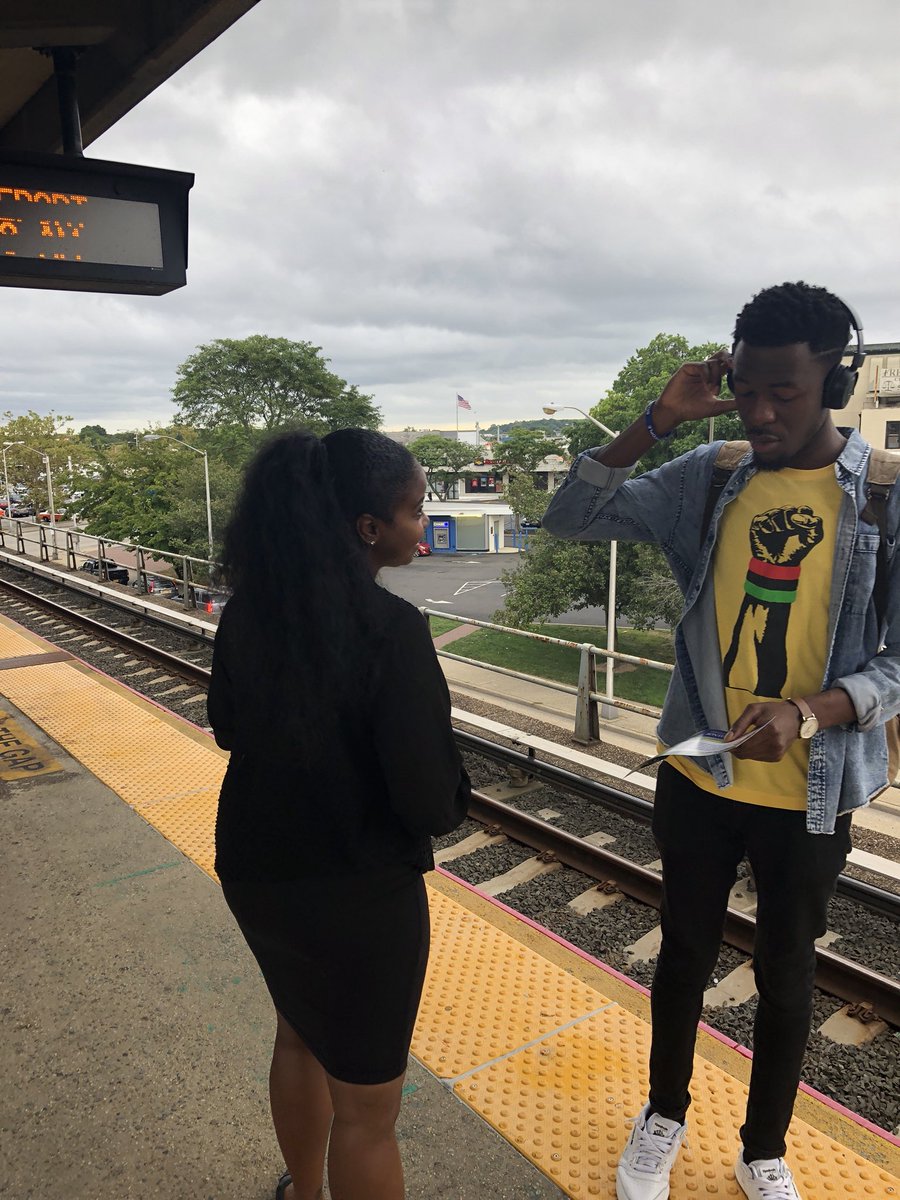 IamTDarling's tweet photo. good morning, and happy #FreeportFriday
out at the LIRR station on this dreary morning, just like I’ll be out with you everyday if you make me your representative.
Remember, you can always count on
Taylor #RaynorShine https://t.co/DutGAgsySY