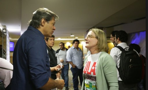 SITEFCS's tweet photo. Juíza corta o 'entra e sai' de Gleisi Petrolão da cela Vip do Lula Ladrão https://t.co/6fV211puXt #GleisiNaCadeia #ptgate #LulaNaCadeia #Lulaepresidiario #LulaEInelegivel https://t.co/XncMIedYpP
