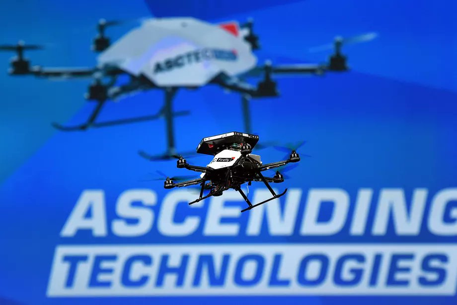 hwingo's tweet photo. #Drones (small ones) are now #Qualcomm's #business; the #SanDiego company thinks #smallDrones are "#smartphones with wings" In 2016, #Intel joined the #UAS action, buying #German-#startup, #AscendingTechnologies https://t.co/LSCo8urpeH via @recode @Intel @AscTecFalcon8
#IoT #tech https://t.co/RzD3Ut559l