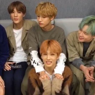 hrjactivities's tweet photo. renjun protecting and attacking (2018) https://t.co/OpoWx5yO8F