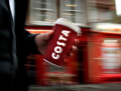 BeaMontesi's tweet photo. #ThisJustIn: Coca-Cola buys Costa Coffee, one of Europe's biggest coffee chains, for $5.1 billion in order to enter the coffee market

☕️🥤 https://t.co/lPGjZOd7n1 https://t.co/8nWb3i4RRC