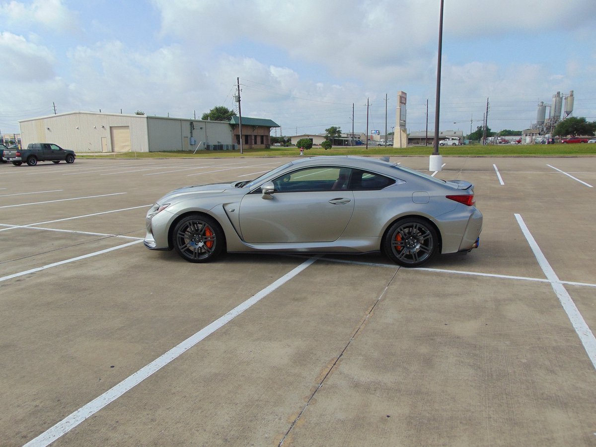 lblee58's tweet photo. Nother beats that #FridayFeeling of knowing you'll driving into the weekend in an #AtomicSilver @Lexus #RCF
#ExperienceAmazing 👍👍😎 https://t.co/Q6Cnsmf1aP