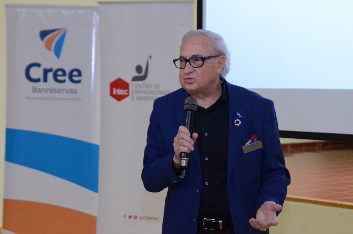 ceiintec's tweet photo. Así fue la conferencia¨El valor de tus sueños¨ dirigida  a la comunidad inteciana en marco de la convocatoria de #INTECEmprende , donde tuvimos como invitado especial al Presidente de la @innovatiorg, Luis Sánchez-Noble. 
POSTULA TU IDEA AQUÍ https://t.co/0eFkNKz7MU 
#Emprende https://t.co/hzpOI3dg6z