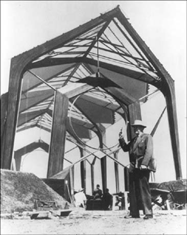 ChapelWayfarers's tweet image. Organic architect Lloyd Wright, son of Frank Lloyd Wright, found himself in complete accord with the Swedenborgian Church&apos;s emphasis on harmony between God’s natural world and the inner world of mind and spirit.
#wayfarerschapel
#lloydwright

#swedenborgianchurch
#swedenborg