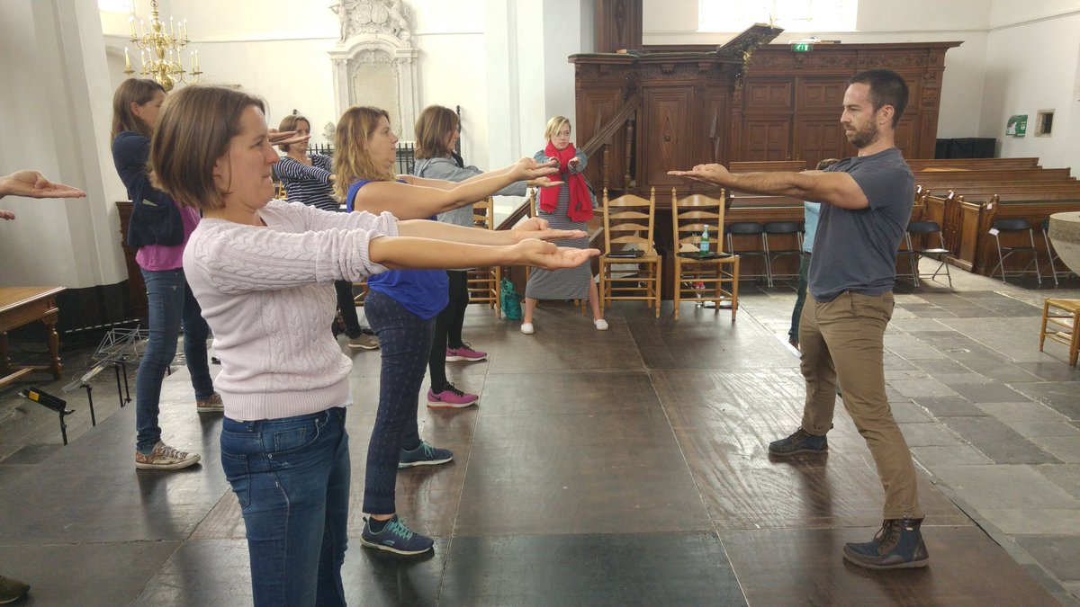 stileantico's tweet photo. Today's concert-day warm up had a kung fu flavour, thanks to the inimitable @tomflintbass. https://t.co/ORi5sDbXxP