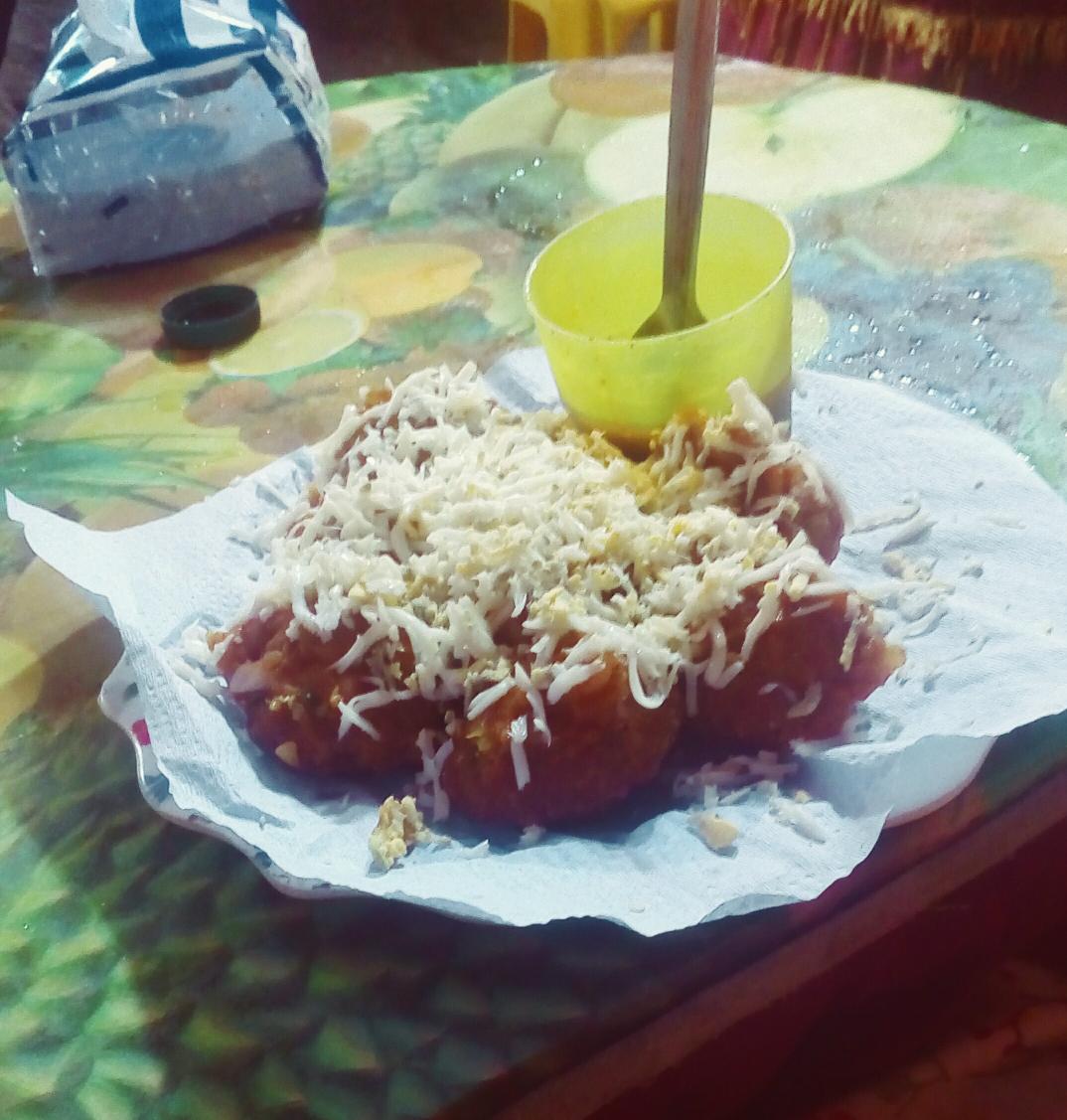 OishorjO0's tweet photo. Yammi Yammi 😋😋  Fuska with Boin https://t.co/F0gQSFTklf
