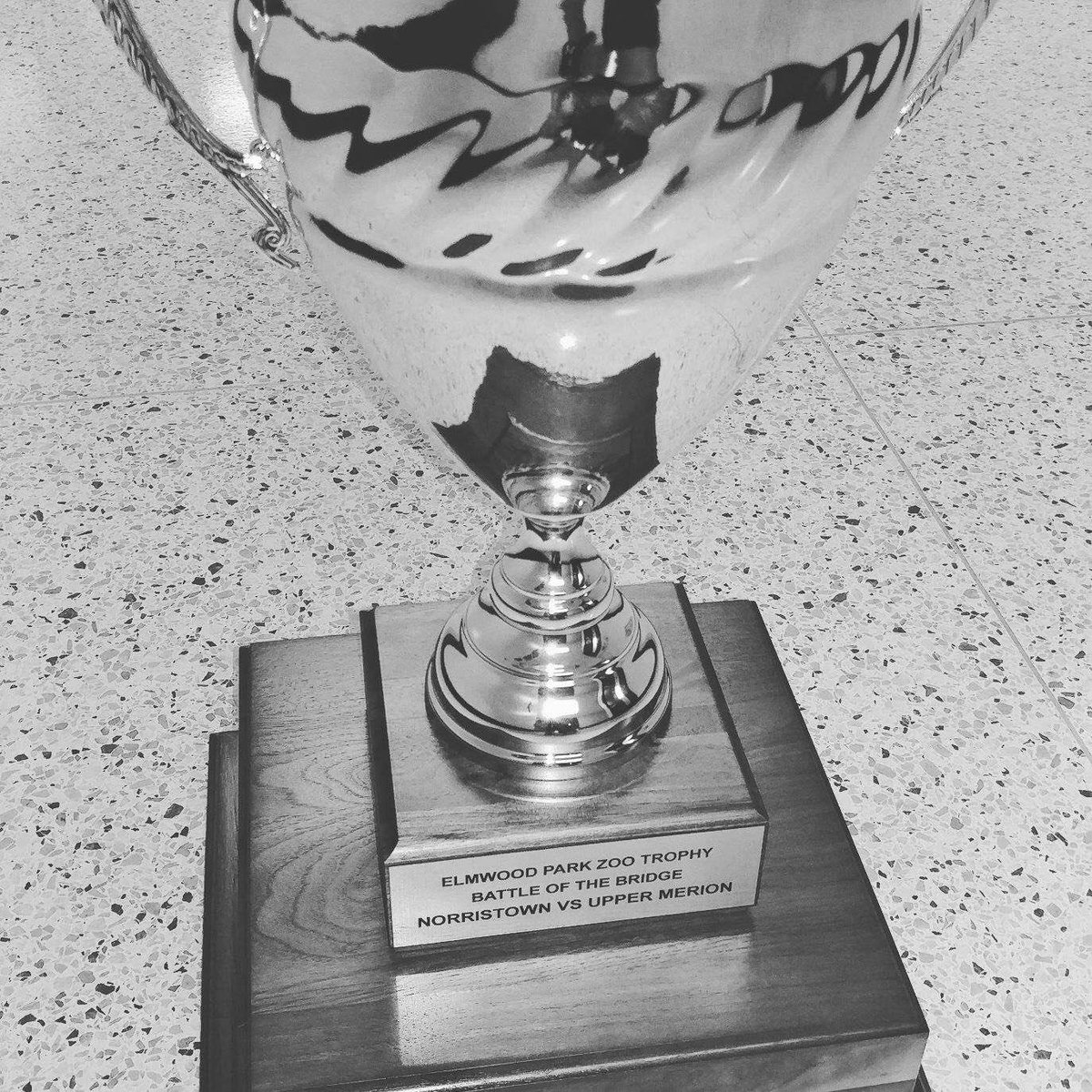 UMAHS_ATHLETICS's tweet image. Battle of the Bridge starts in 20 mins w/XC starting at 9am, ⚽️ starts at 10, 🎾 10:30, 🏐 at 11, 🏑 at 12:30, 🏈 at 5pm on the road.  #LetsRuffleSomeFeathers #CaptureTheCup #TimeToCompete