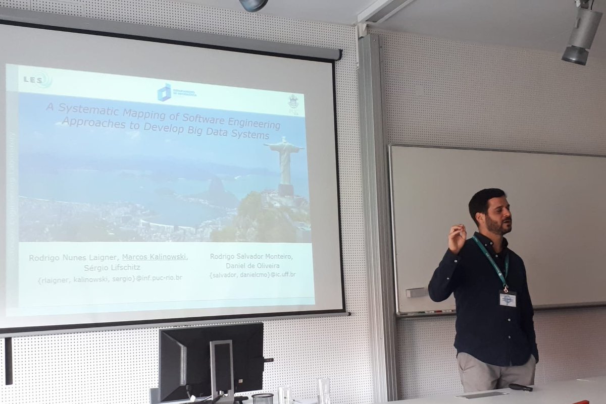 prof_kalinowski's tweet photo. What if someone mapped software engineering approaches to develop big data systems?
Done by my https://t.co/OdNxzLR1PU. student, Rodrigo Laigner and the support of esteemed colleagues.
#seaa2018 #prague
Paper available here: https://t.co/TR8Ge8am0c https://t.co/cjscl9LyJC