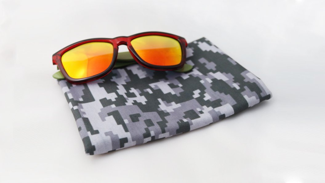RidrOptics's tweet photo. Our new gift sets are perfect for a Friday/Payday treat!  #RidrOptics #GiftSets #SwitchSunglasses Check them out here: https://t.co/xhIv1uQbVM https://t.co/DsMEtndjqi