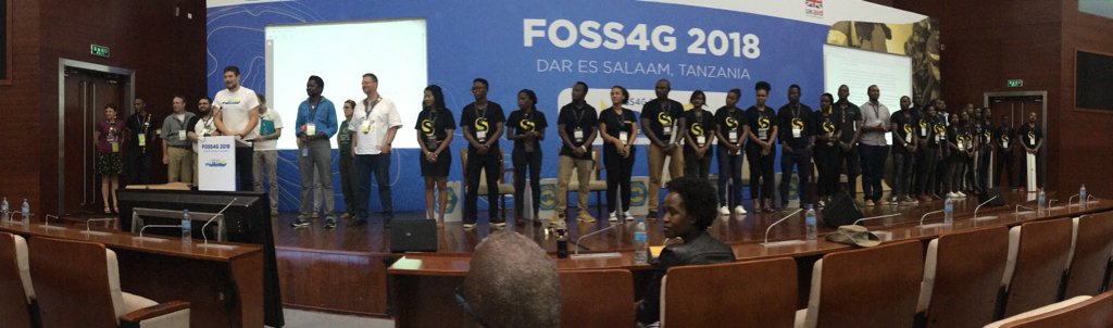 jodygarnett's tweet image. #foss4g2016 crew