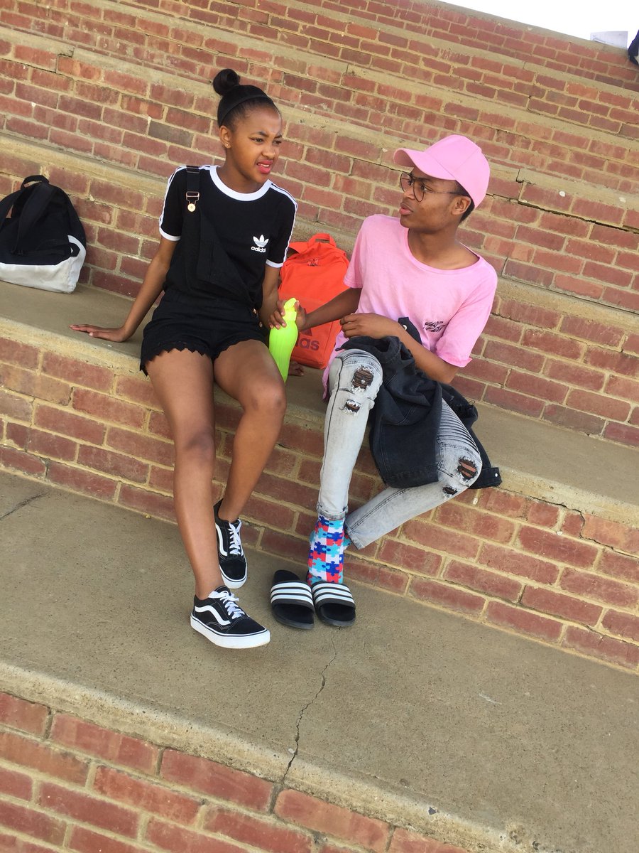 papito_ray's tweet photo. First time my friend takes a good picture of me🙄I was starting to that the bitch was fake. https://t.co/peEyPmfo72