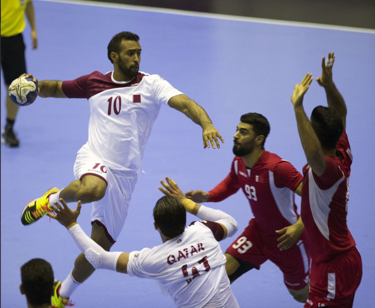 staddoha's tweet image. #استاد_الدوحة | 🤾‍♂منتخبنا الوطني يحرز ذهبية كرة اليد بـ #دورة_الألعاب_الآسيوية بعد الفوز على البحرين في النهائي بنتيجة ٣٢  - ٢٧
الف مبروك👏🏼👏🏼👏🏼 💪🏽🇶🇦