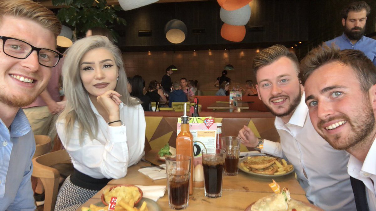 CambridgeErac's tweet photo. New hire lunch with these 3 new superstars #SU4 #Erac #futureleaders https://t.co/PkQhPrTPRD