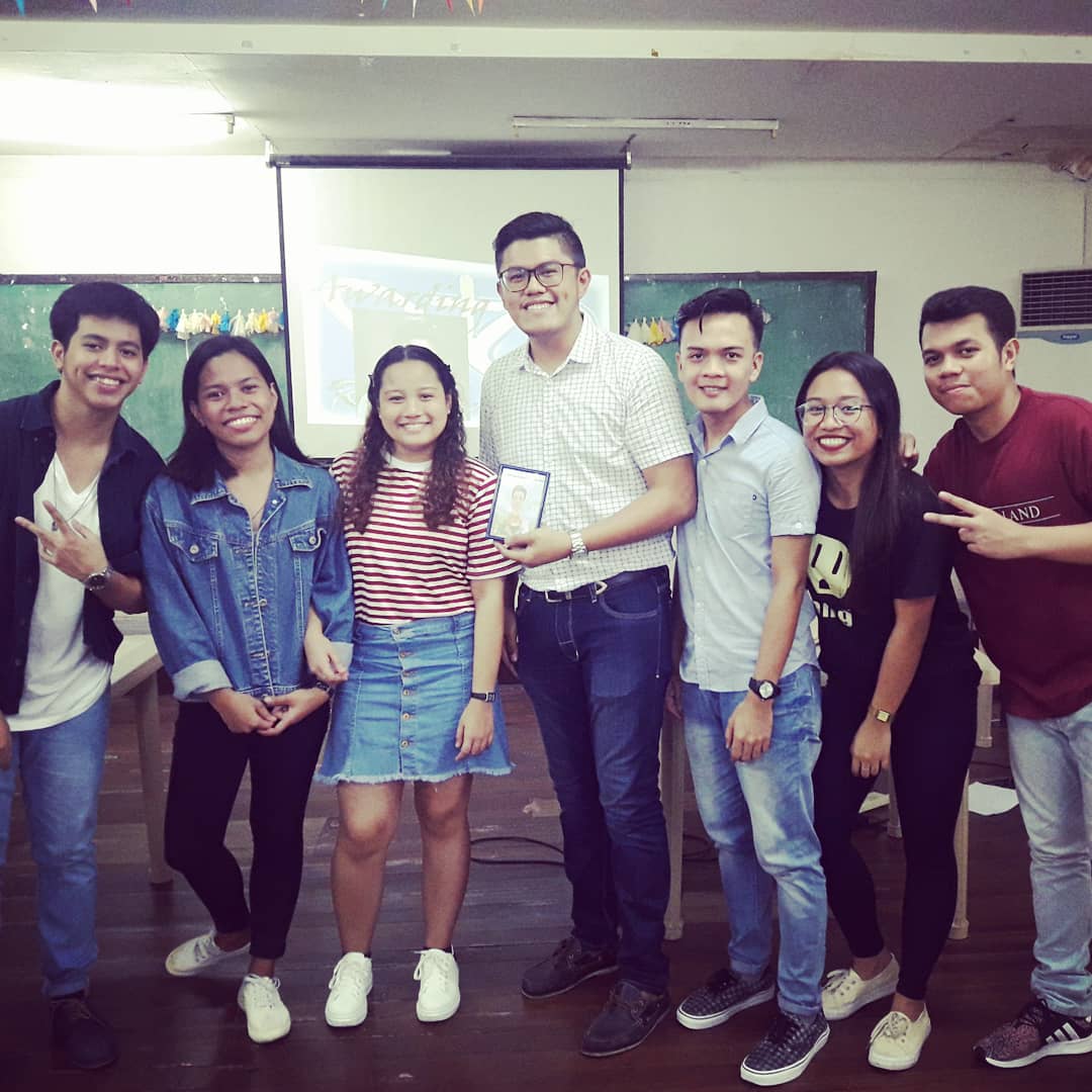 collegegroupCG's tweet photo. 3 important message of Kuya Reiner imparted last Butterfly Awards that can help us in our college life!
1. We must be Goal- Oriented
2. We must have Faith
3. We should be Hard working!
Thank you for your word of wisdom Kuya Reiner! #collegegroup #cger https://t.co/hnNoacE62C