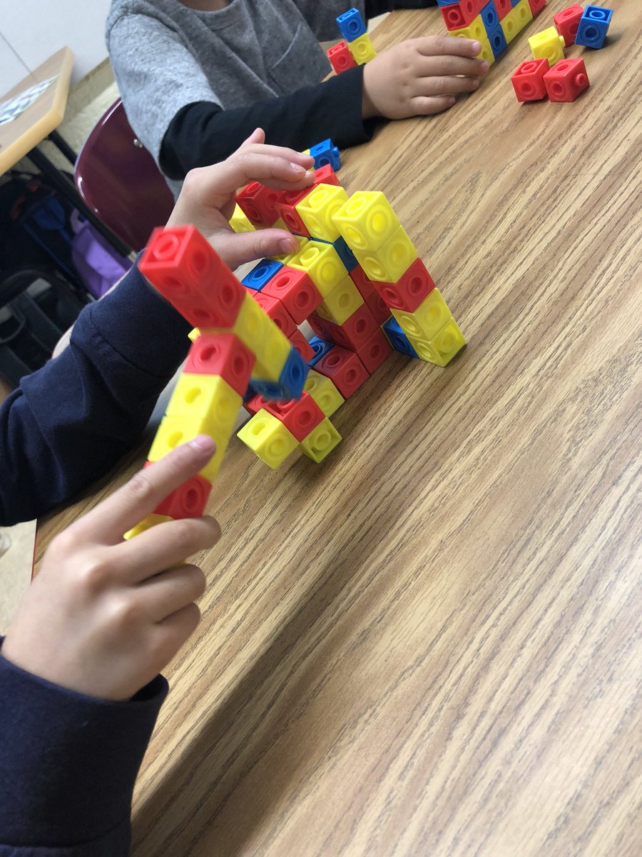 TeacherLiSF's tweet photo. Ss during math stations, exploring manipulatives, crafting own stories. 1. Battle zone 2. Construct a car 3. Village 4. Train #sfusdcec @SFUSDMath #imagination #creation #narratives #newcomers https://t.co/VXBUphjiXz
