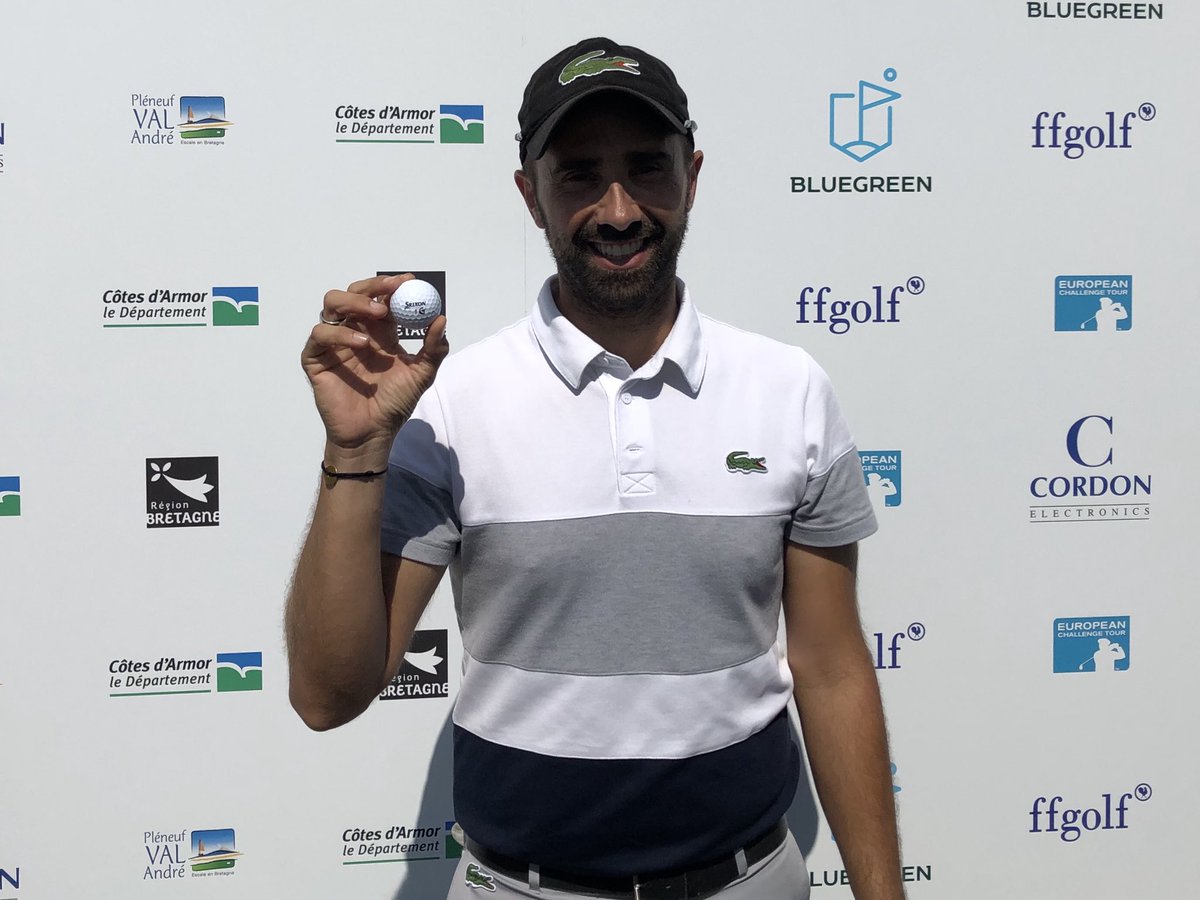 HPlanner_Tour's tweet photo. Form is temporary. Class is permanent...

After his round, Charles-Edouard Russo gave his hole-in-one ball to a lucky little fan. Bravo 👏 https://t.co/tK3NpHqrBf