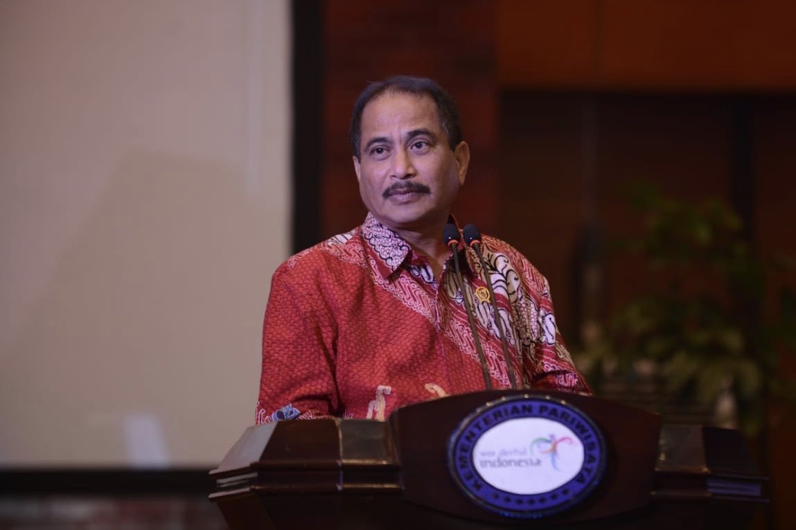 KemenPariwisata's tweet photo. CEO Message #55
Asian Games Momentum Membangun Nation Branding
https://t.co/0hRtsmgH93
#PesonaIndonesia #WonderfulIndonesia #GenPi #GenWi #Indonesia #PesonaAsianGames2018 #AsianGames2018 #AsianGames #18thAsianGames #AG2018 #EnergyOfAsia
#ceomessagemenpar https://t.co/RqYv8NoINF