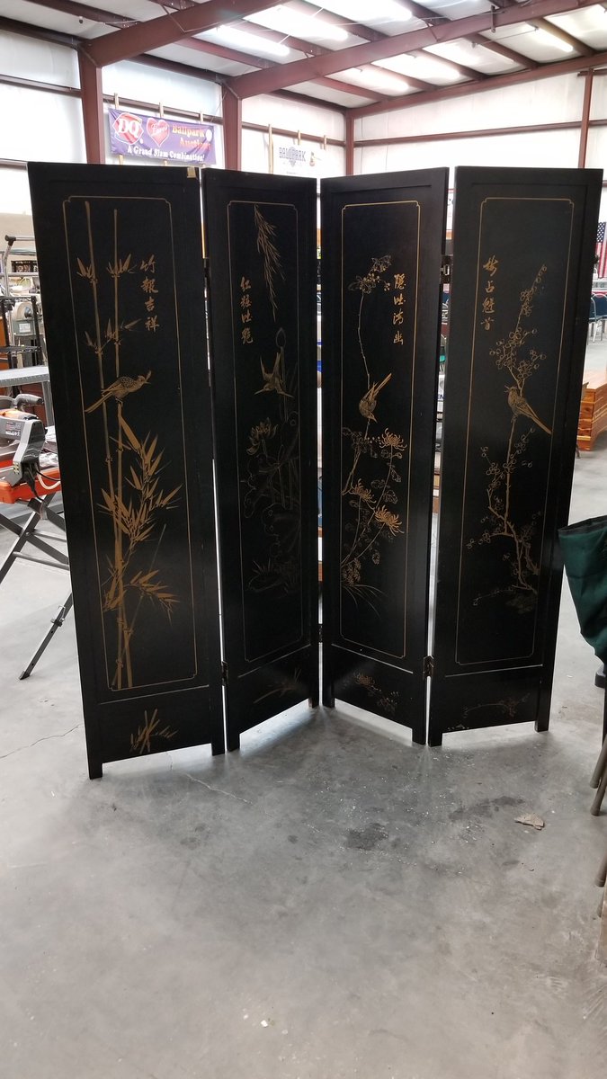 BallparkAuction's tweet photo. Want to see more great items up for #auction this Saturday? Click over to https://t.co/beFzSodHah to view all pictures. #auctionlife #bethebidder #auctions #homedecor https://t.co/5Xs3FcGTo8