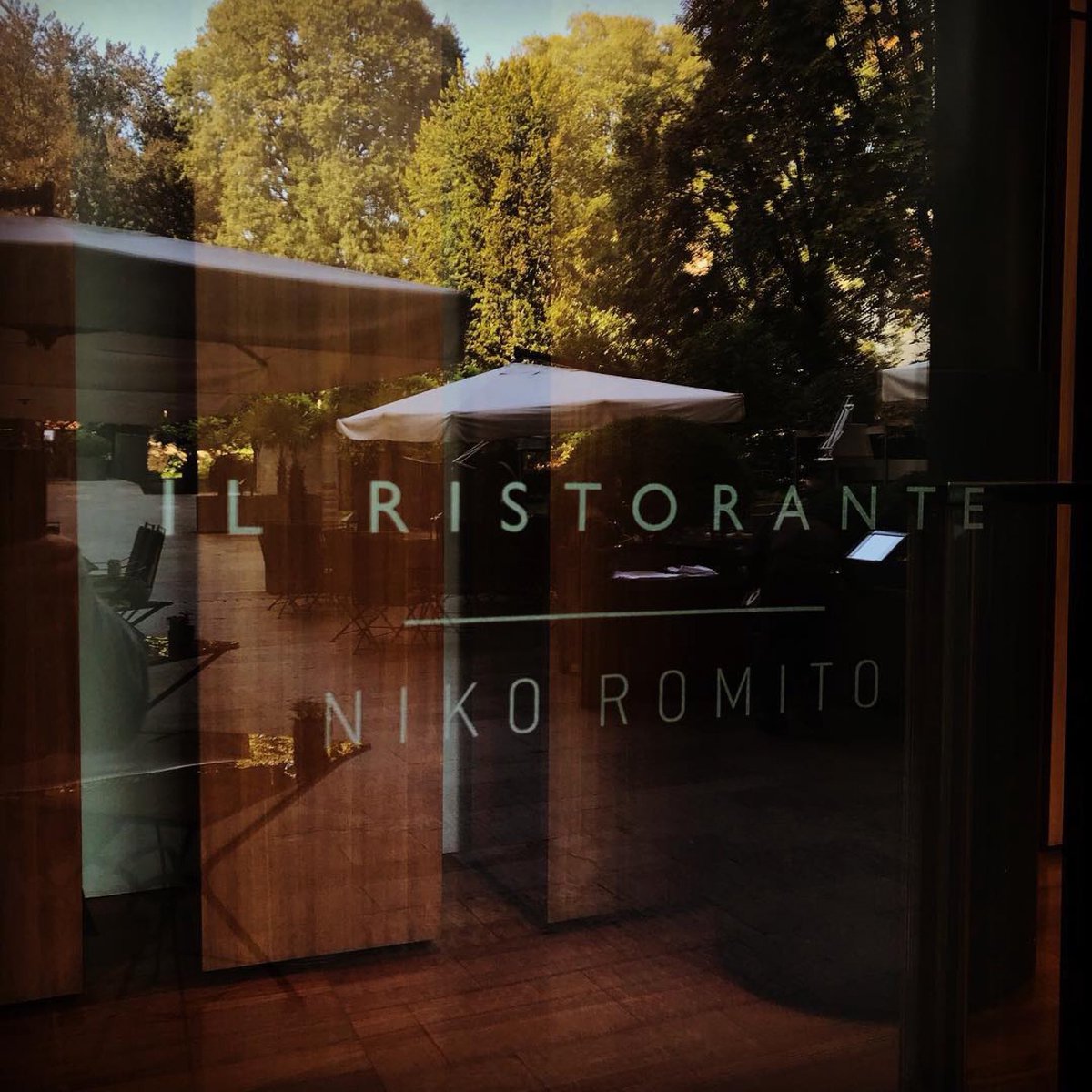 There’s a new name in Milan’s culinary scene—and it won’t be a secret for long. Il Ristorante-Niko Romito is now open! . #milan #bulgarihotelmilano #bulgarihotels @NikoRomito