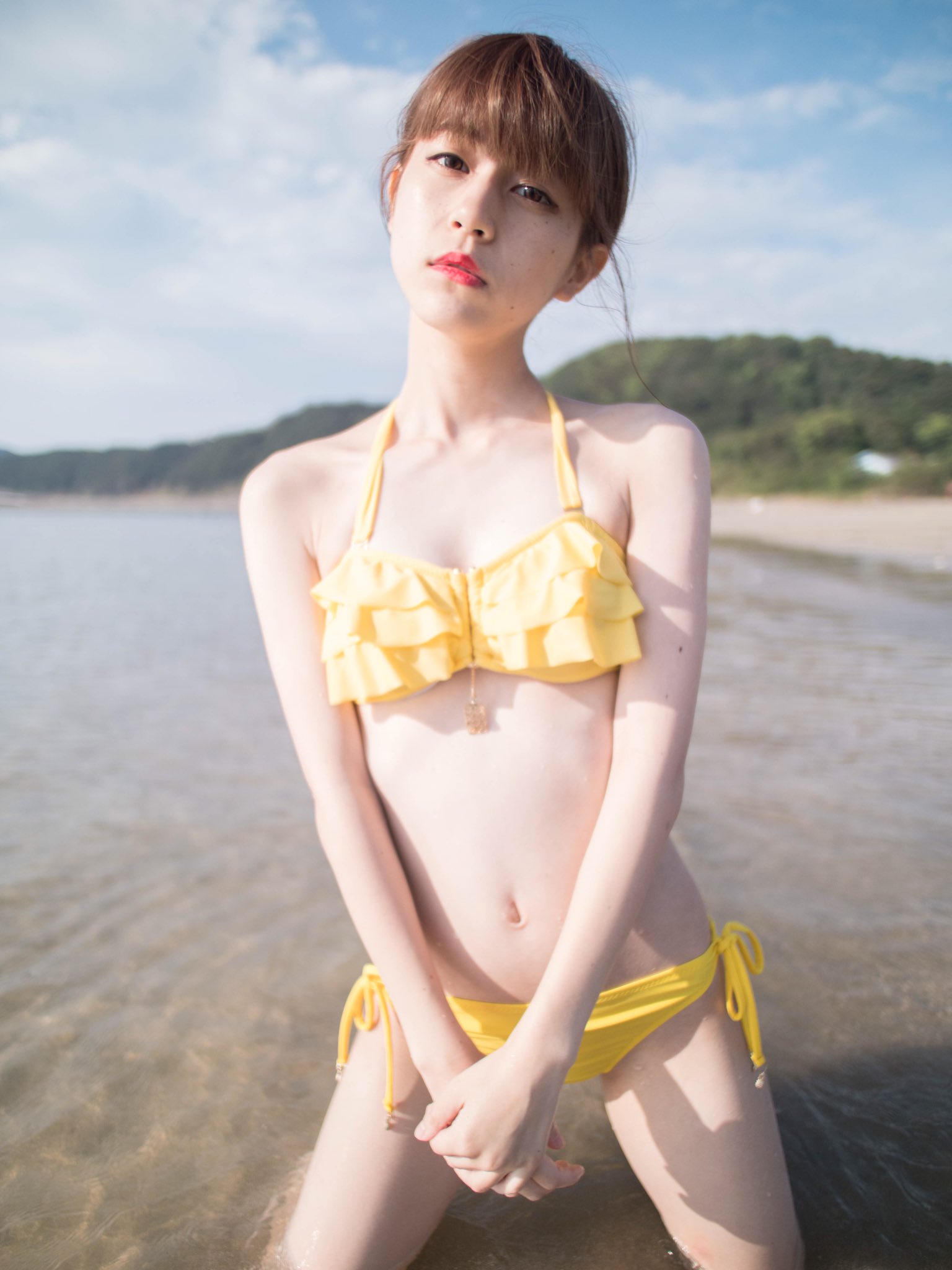 Twitter 上的 城戸さくら さくさん 黄色さくさんと赤さくさん どっちといちゃいちゃ海デートしたいですか 8月終わるまで毎日アップするやつ T Co Uvhhu56dkd Twitter
