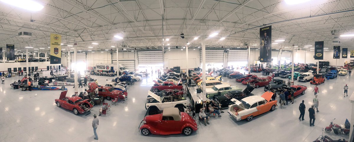 The car show participants are in place and we are ready to host all of our @NHRA friends for our Open House for @RileyKids! If you can’t make it out you can still bid online at e.givesmart.com/events/bbn/i/_… #giveback