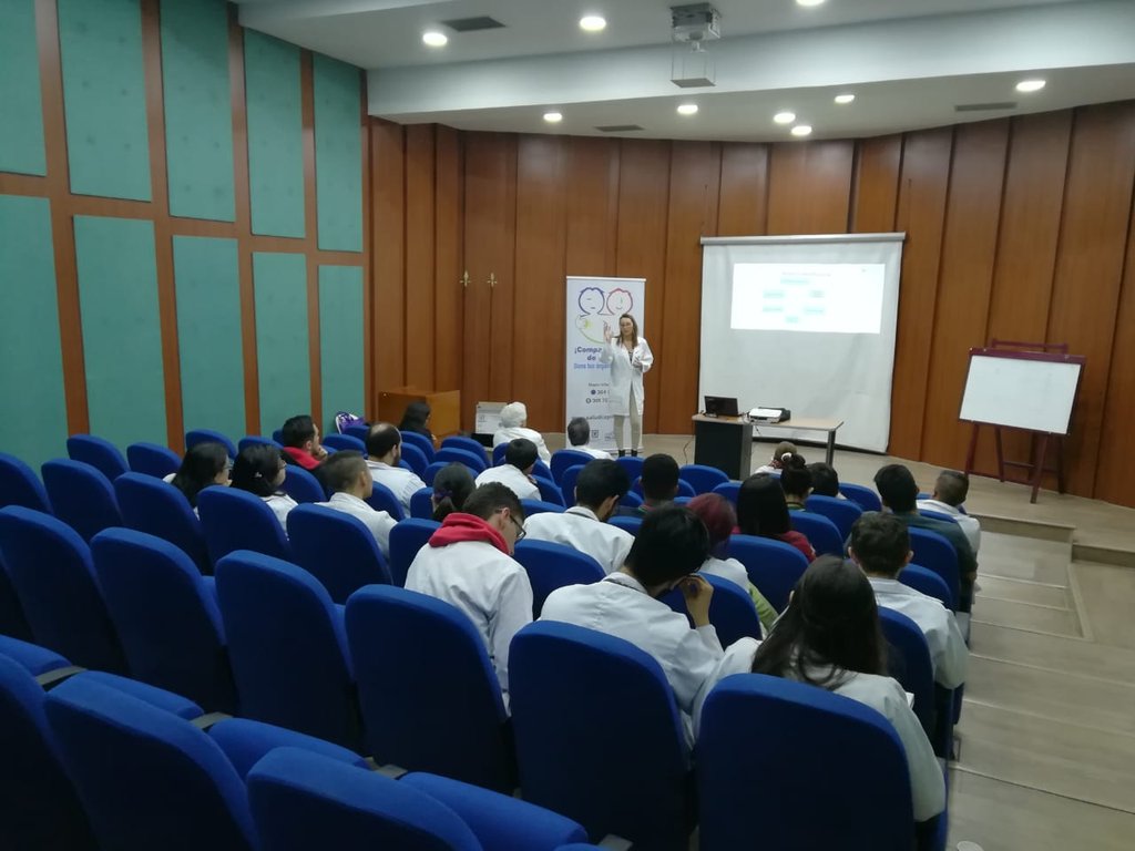 SubRedSurOcci's tweet photo. #Ahora En el auditorio de la @USSOKENNEDY  realizamos capacitación y sensibilización sobre la donación de órganos y tejidos @VMartinez35 @Yulieth_LopezR https://t.co/HWzcD7VdiE