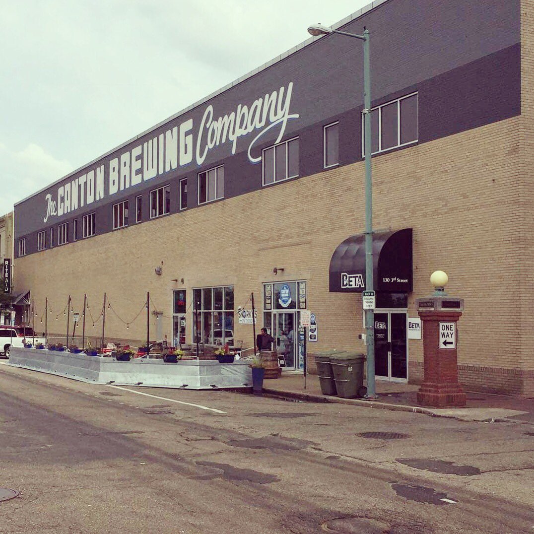 It’s #NationalEatOutsideDay!

#drinkcantonbeer