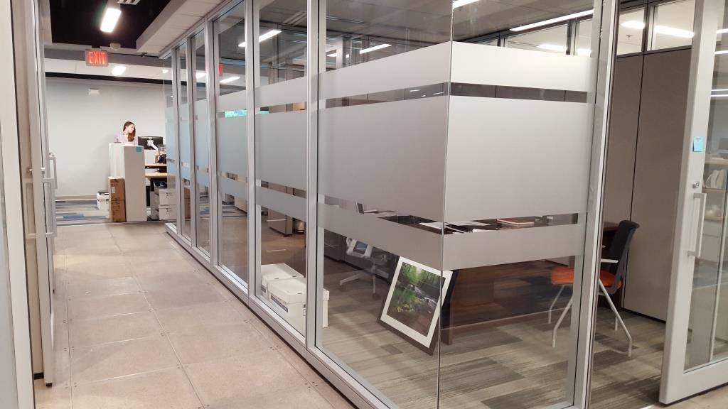ACIAsheville's tweet photo. Like flair with a modern flavor for your office? Ask about our custom cut etched vinyl products for glass. Call us at 828-774-5040. #printasheville #avlprint #avlprinter #avlprintshop #avlprinting #ashevilleprinter #dixonhughes https://t.co/6FQbaiImc1