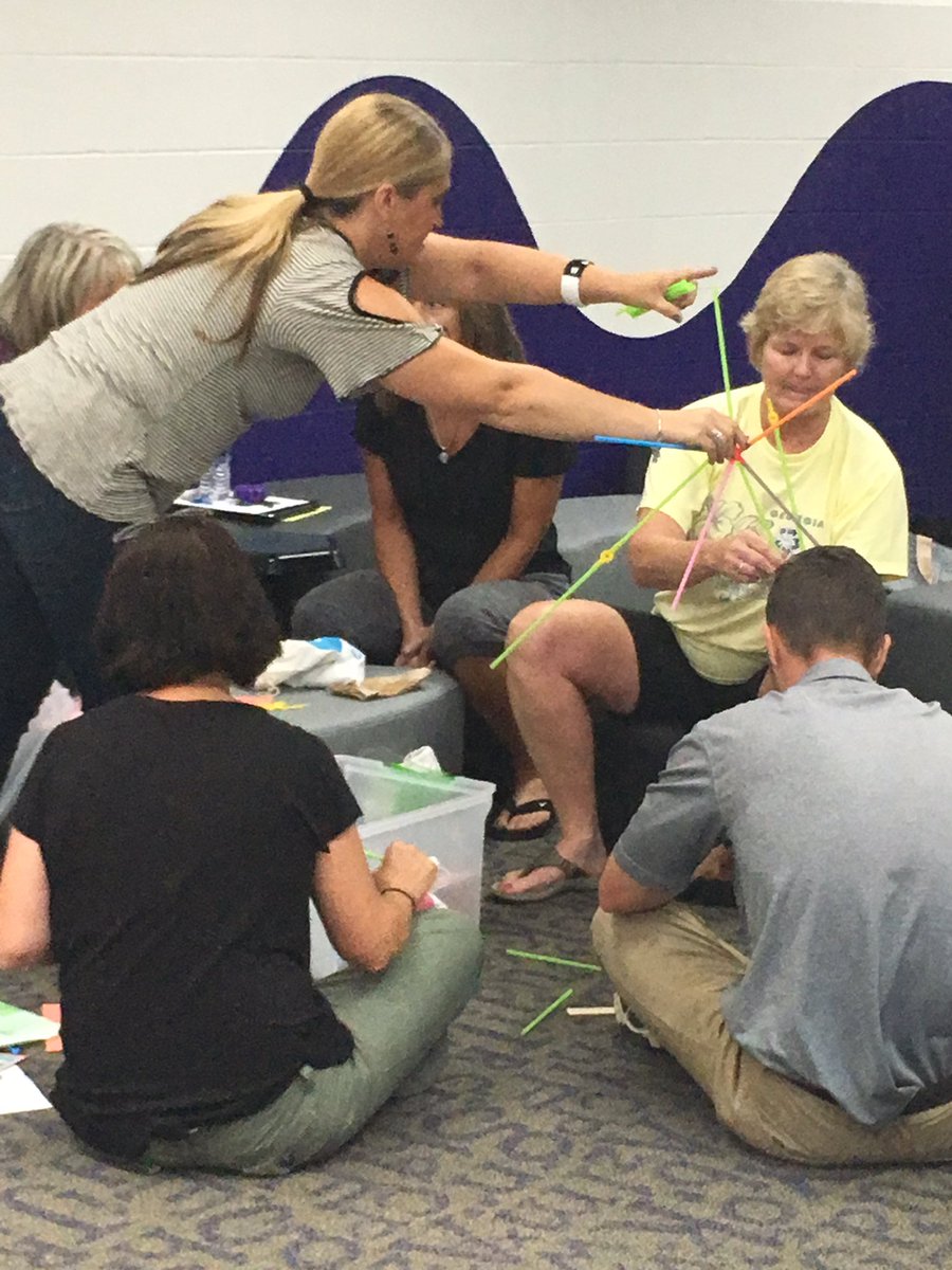 KellyRutledge17's tweet photo. Wildwood Staff is exploring STEAM!  @wildwood_tweets #TeamWild #MiddieRising #ThisIsWe https://t.co/zR8ZEV7T1e