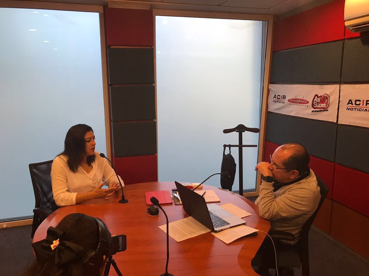 RiveraVivanco_'s tweet photo. Gracias por el espacio @carlosmartinh para platicar contigo y tu auditorio sobre el futuro de nuestra capital y la manera como juntos, construiremos una #CiudadIncluyente https://t.co/rfbr6WKlpr