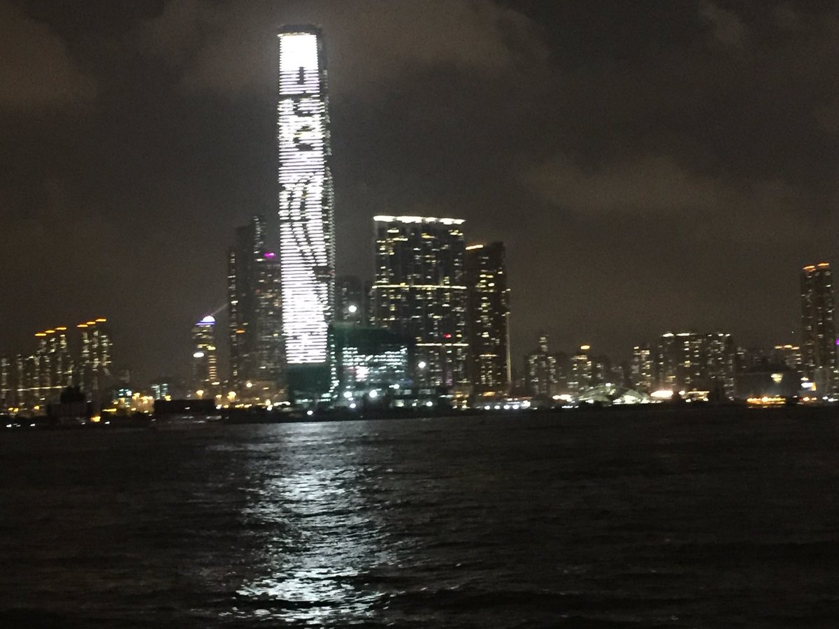 レカム
香港観光終了で、やっとWIFI接続出来ました。
こちらは、生憎の雨模様で折角の旅行だったのに残念。
株価はこんな感じでしょう。上下に動きながら、徐々に行使価格に向けて上昇すると予想中、1.5カ月くらいかかるかな？